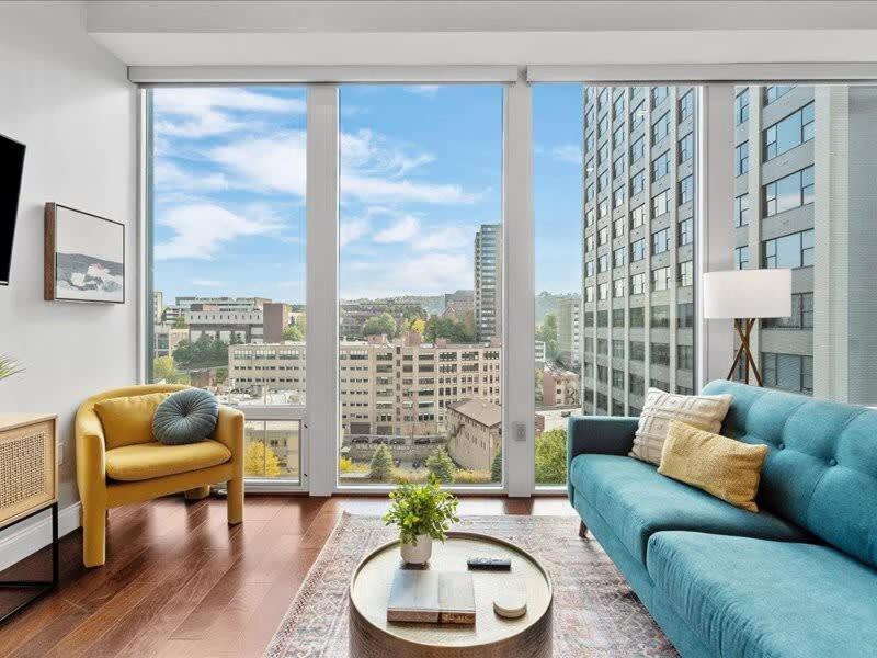 Cozysuites 1Br, Ppg Paints Arena, Pitts Pittsburgh Exterior photo