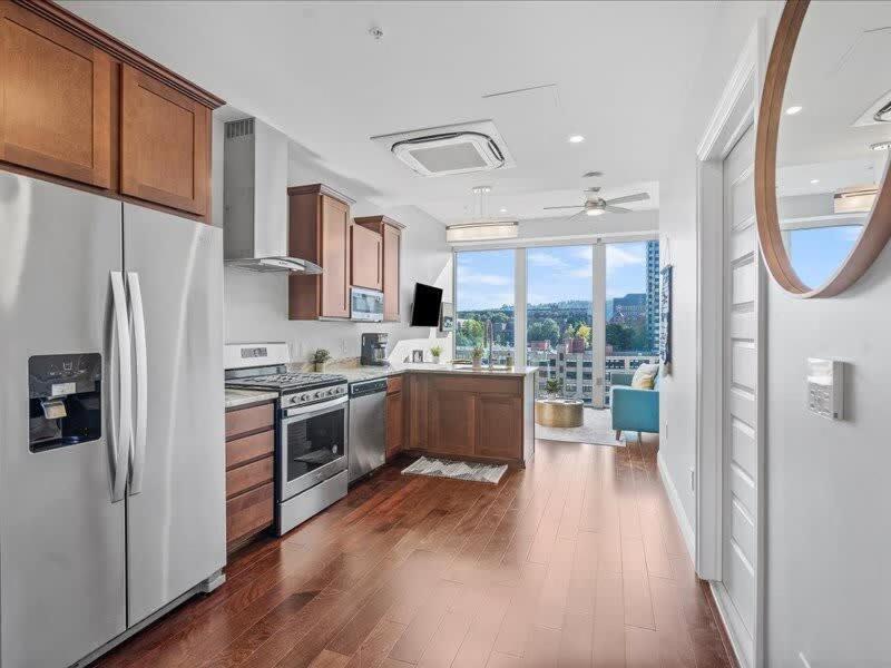 Cozysuites 1Br, Ppg Paints Arena, Pitts Pittsburgh Exterior photo
