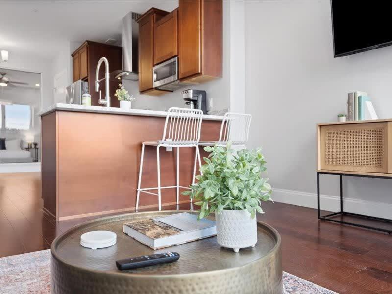 Cozysuites 1Br, Ppg Paints Arena, Pitts Pittsburgh Exterior photo